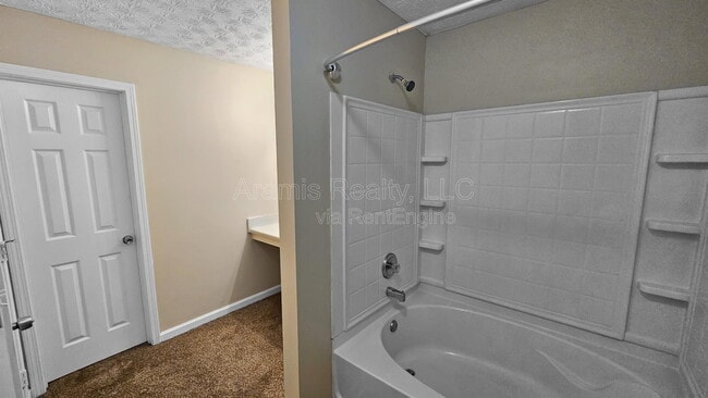 Building Photo - 4636 Forest Creek Ln