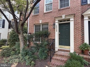 Building Photo - 1303 Cameron Hill Ct