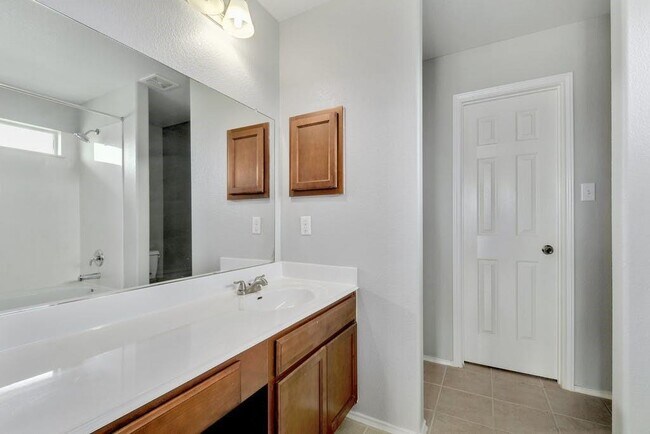 Building Photo - 12200 Ferrystone Cove
