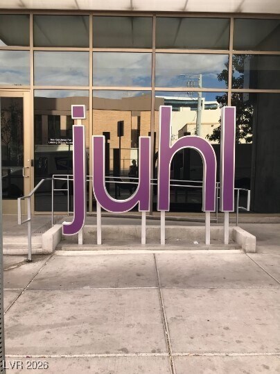 Building Photo - 353 E Bonneville Ave