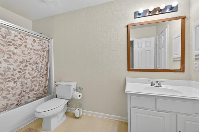 Building Photo - 21515 White Falls Ln
