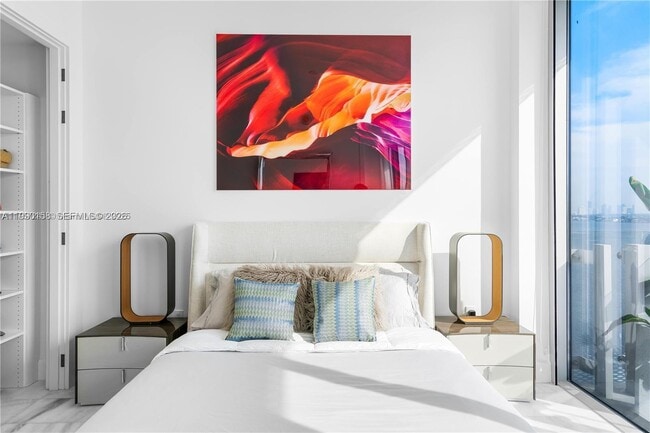 Building Photo - 700 NE 26th Terrace