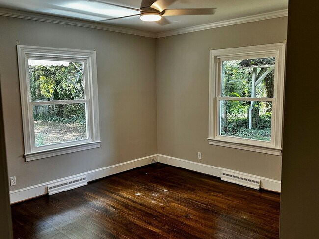 Building Photo - 2626 Monticello Dr