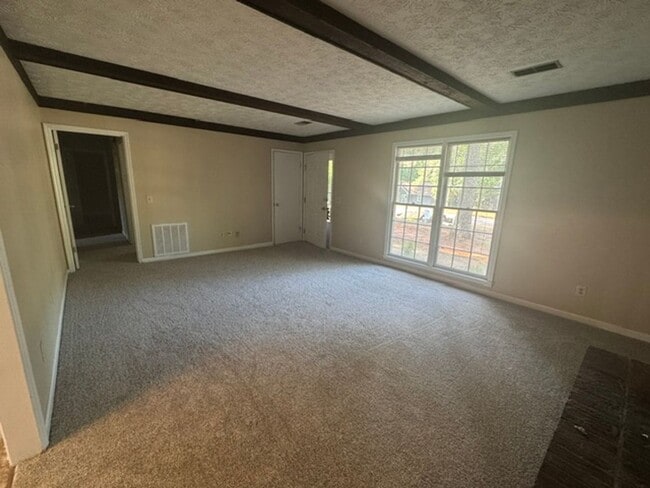 Building Photo - 228 Hearthstone Dr
