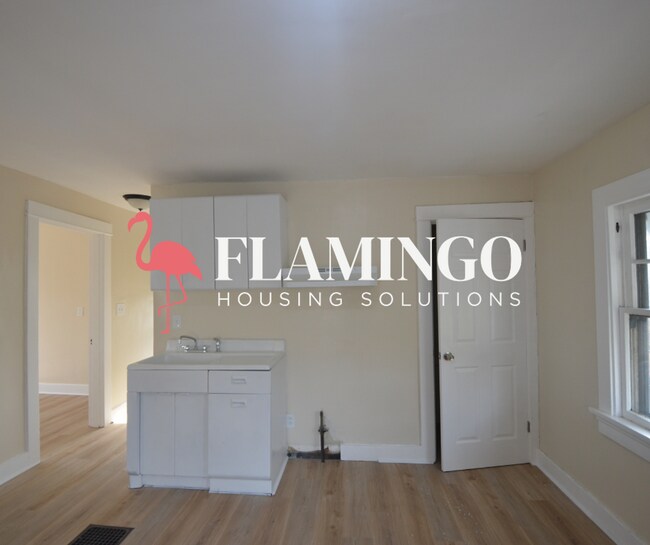 Building Photo - 1827 Elsmere Ave