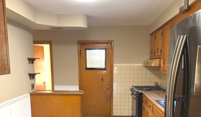 Building Photo - 11706 S Artesian Ave