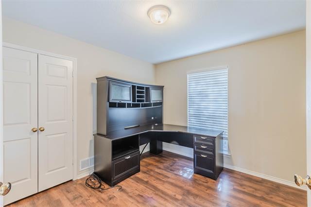 Building Photo - 313 Meadowood Ln