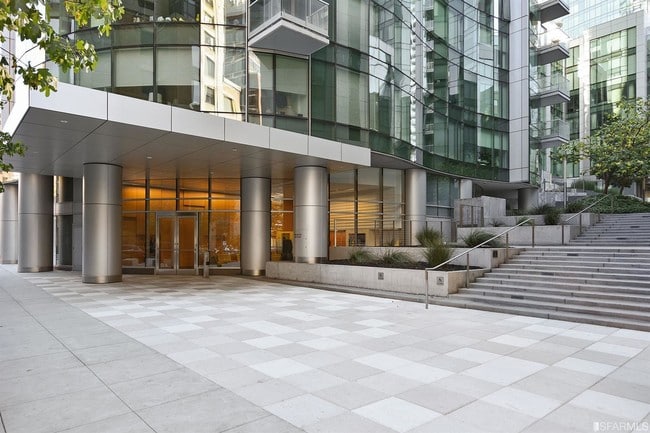 Building Photo - 338 Spear St