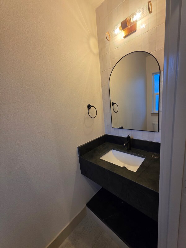 Building Photo - 6929 Talloc Ave SE