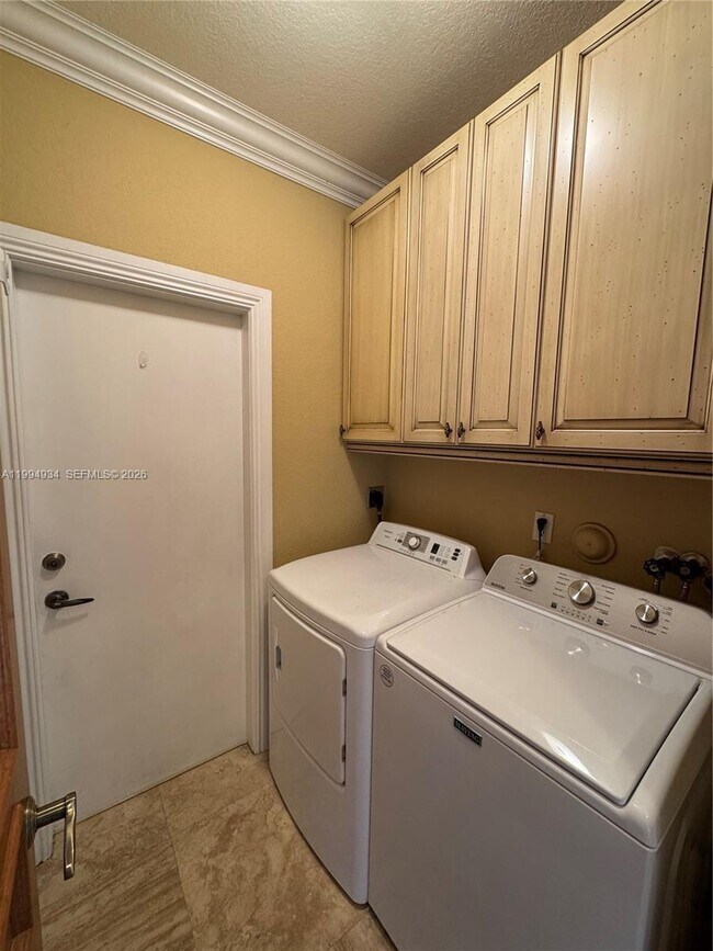 Building Photo - 2155 SW 156th Ct
