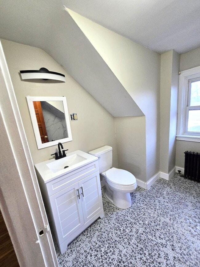 Building Photo - 848 Smith St