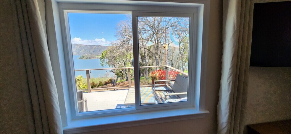 Queen Room with TV and View - 2844 Marina View Dr