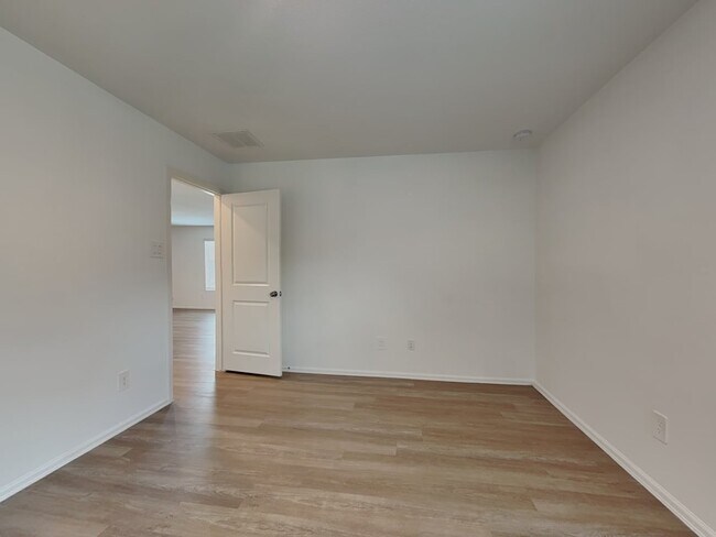 Building Photo - 24150 Sundown Vw Ln