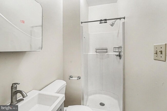 Building Photo - 229 S Fremont Ave