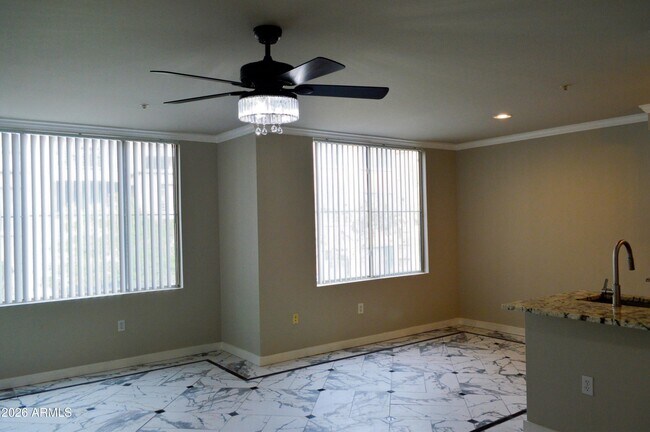 Building Photo - 1701 E Colter St