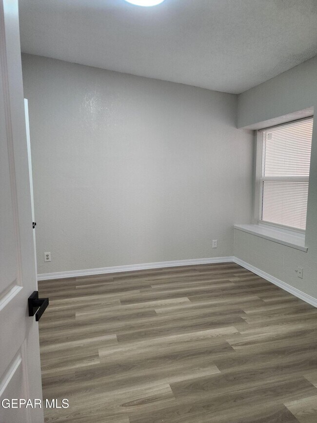 Building Photo - 10017 Caribou Dr