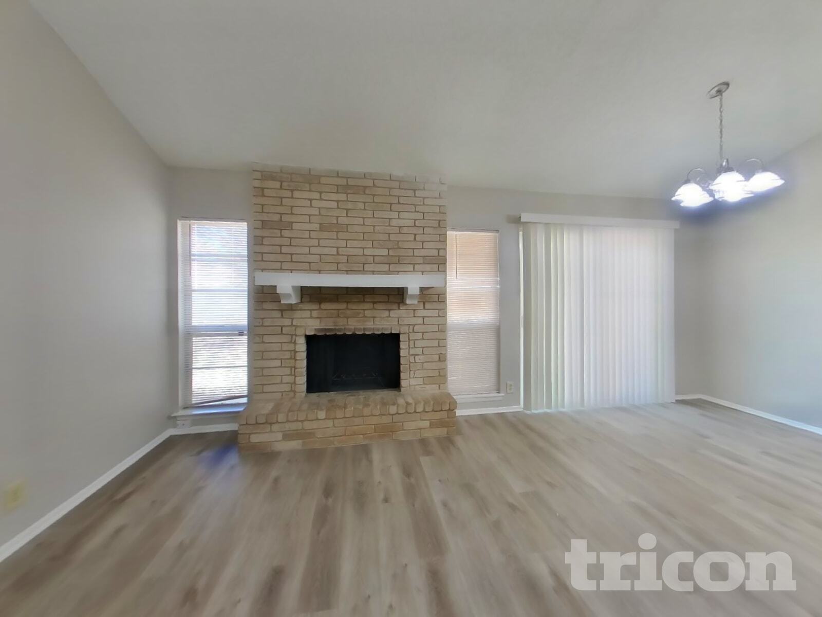 Building Photo - 15022 Old Creek St