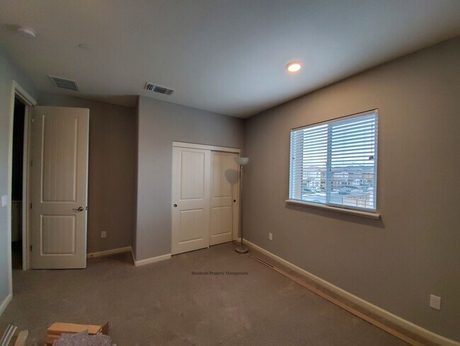 Building Photo - 5137 Kolton Pl