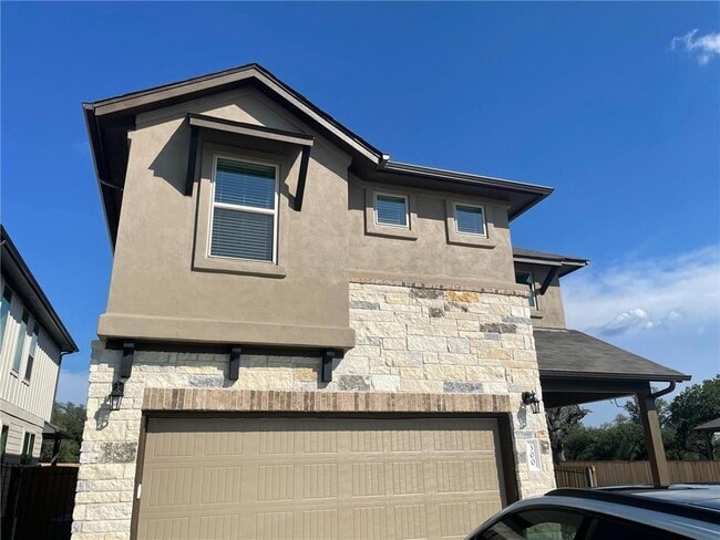 Building Photo - 300 Staunton Dr