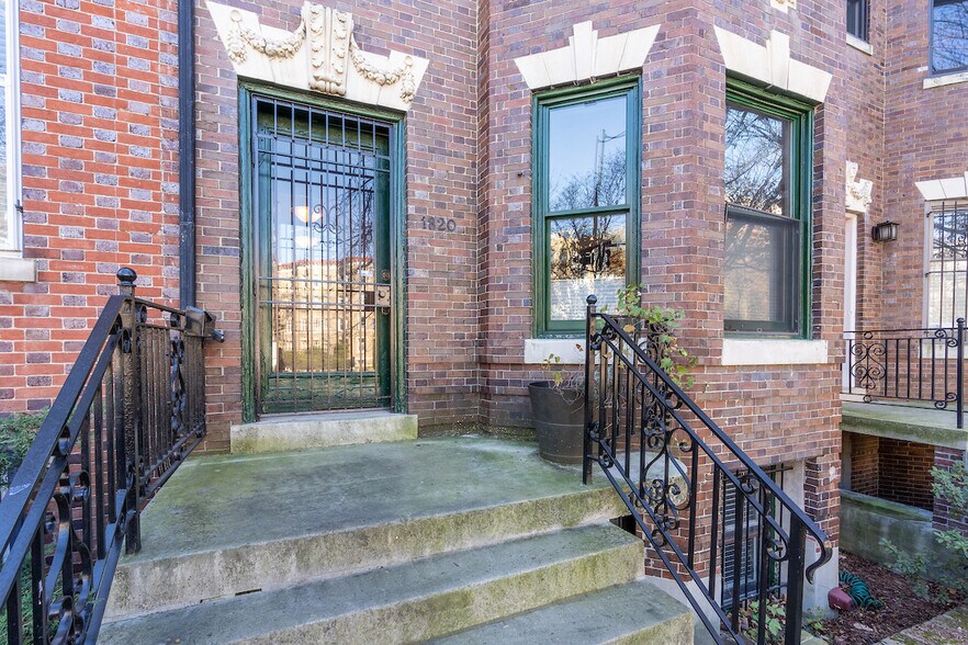 Building Photo - 1820 Calvert St NW