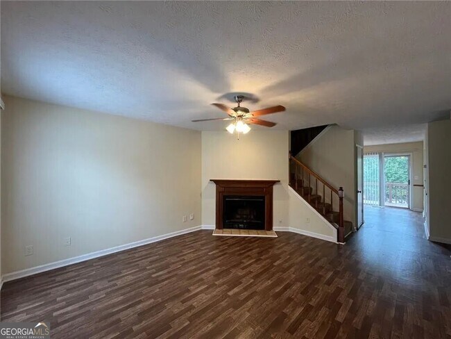 Building Photo - 1183 Red Oak Cove