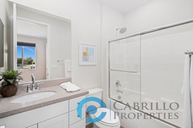 Building Photo - Brand New 3bd/3ba Home with Private Yard and Detached 1-Car Garage