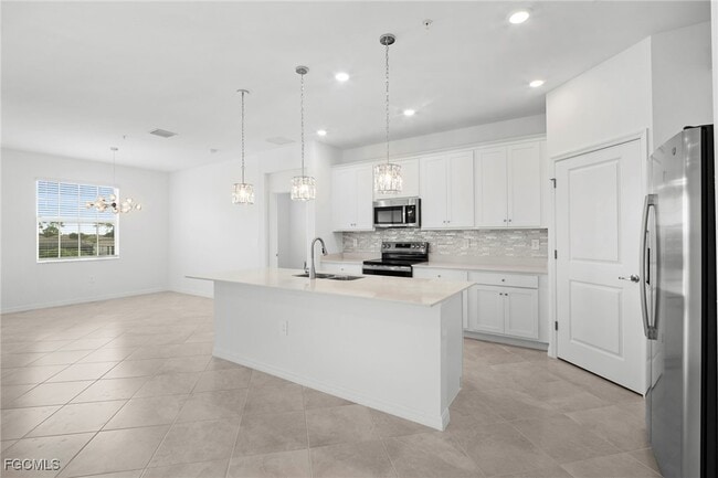 Building Photo - 20660 hazelnut Ct