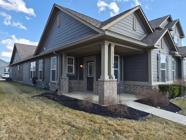 Building Photo - 14221 James Dean Dr