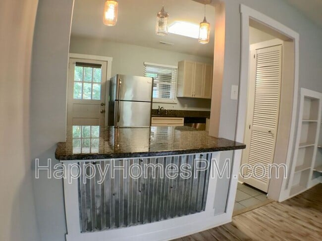 Building Photo - 2066 St Lukes Dr