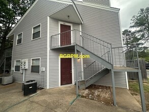 Building Photo - Sherwood Condo