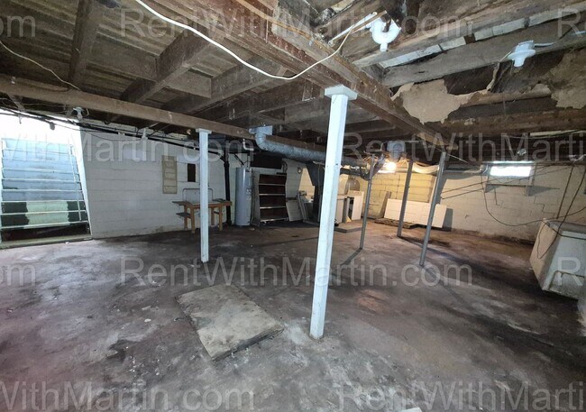 Building Photo - 501 D Ave