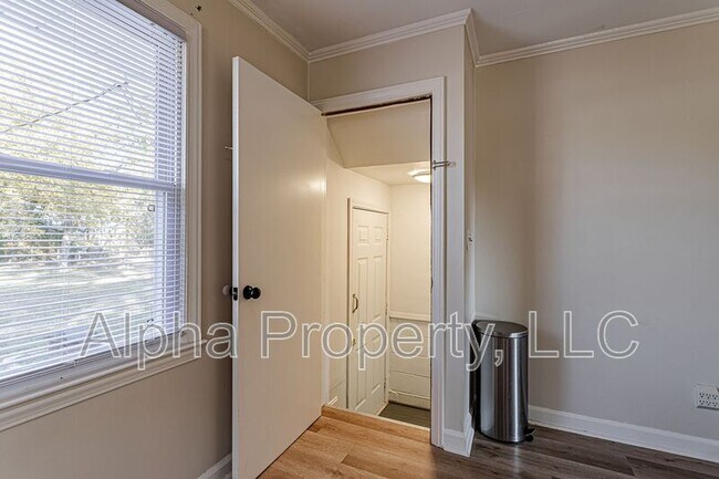 Building Photo - 101 Gary Ave