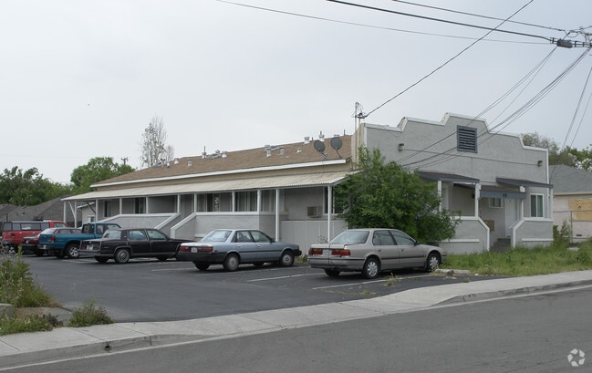 Primary Photo - 98 N Broadway Ave