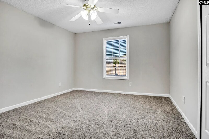 Building Photo - 303 Castle Ridge Dr