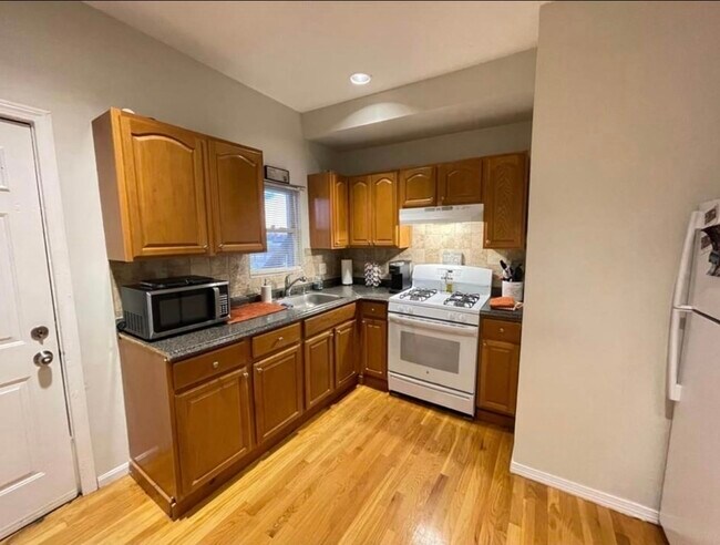 Primary Photo - 361 Crescent Ave