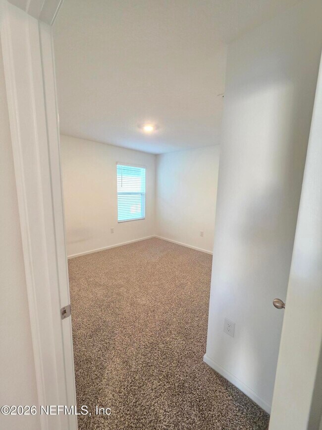 Building Photo - 2885 Oak Stream Dr