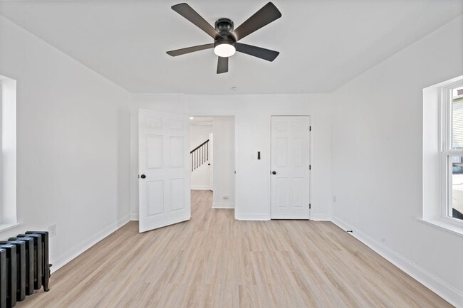 Building Photo - Newly Renovated 4-Bedroom, 2-Bath Home wit...