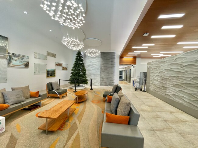 Building Photo - 555 South St