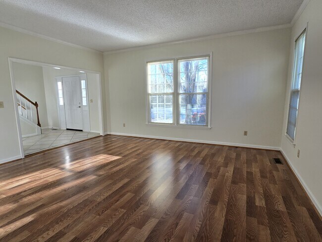 Building Photo - 5104 Grist Mill Ct