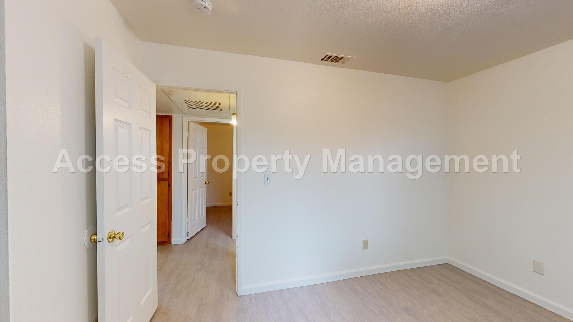 Building Photo - 114 Baker St