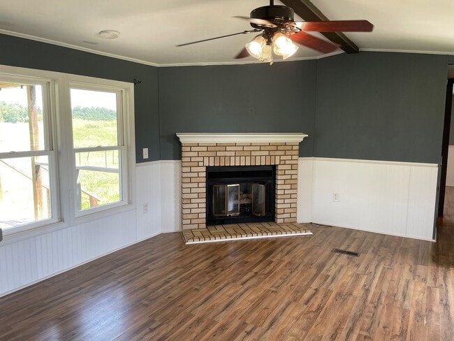 Building Photo - 2 bed 2 bath mobile home