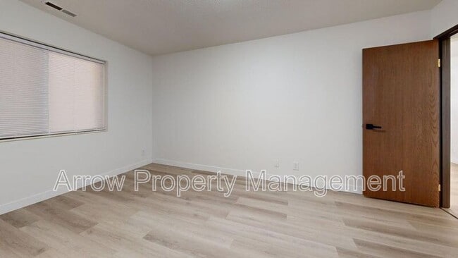 Building Photo - 201 E Arbor Ave