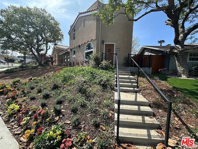 Building Photo - 2807 Dunleer Pl