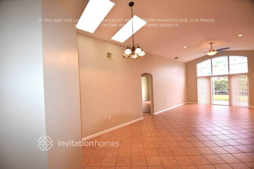 Building Photo - 16565 NW 6th St
