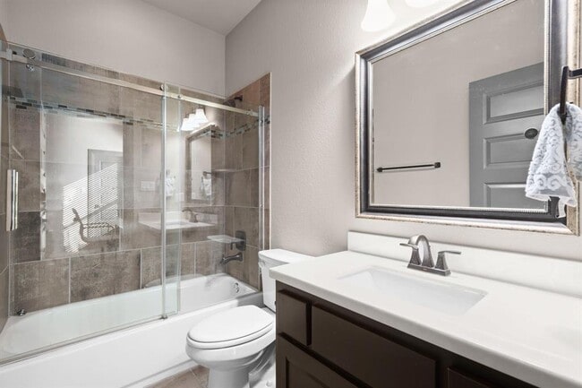 Building Photo - 5916 Davenport Divide Rd