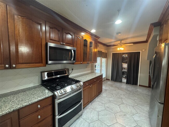 Building Photo - 4387 Harvest Ln