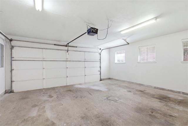 Building Photo - 2113 Grove Park Ln