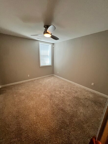 Basement Bedroom - 1335 N Grant Ave