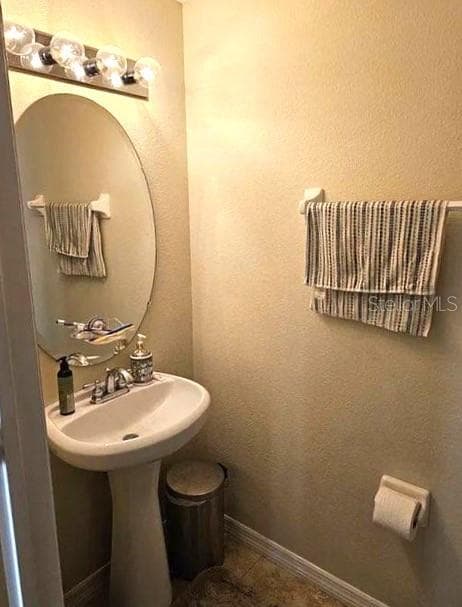 Building Photo - 602 Pinebranch Cir