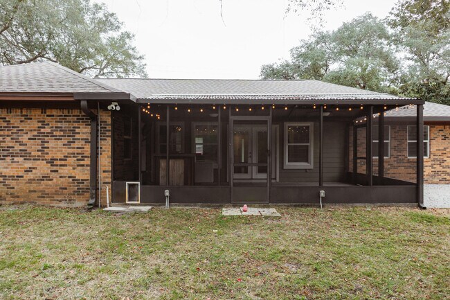 Building Photo - 16 Mariners Ln